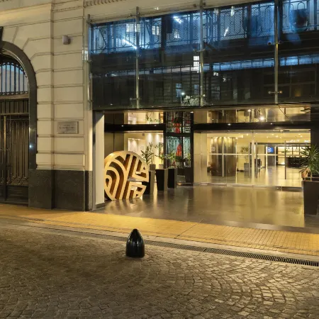 NH Collection Buenos Aires Centro Historico Отели рядом с достопримечательностью «Ратуша Буэнос-Айреса»