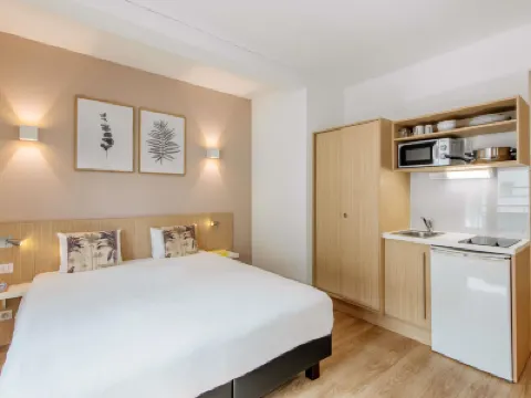 Aparthotel Adagio Access Brussels Europe Hotels near Coudenberg