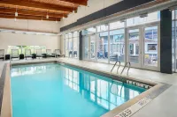 Aloft Vaughan Mills - Pool