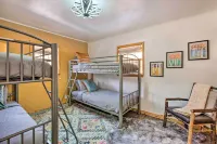 Walk to Main St and Riverfront Trail Mtn-View Condo - 3-Star