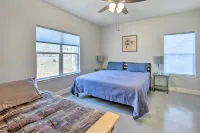 Home w/ Screened Porch - Near Toledo Bend Lake! - Wifi