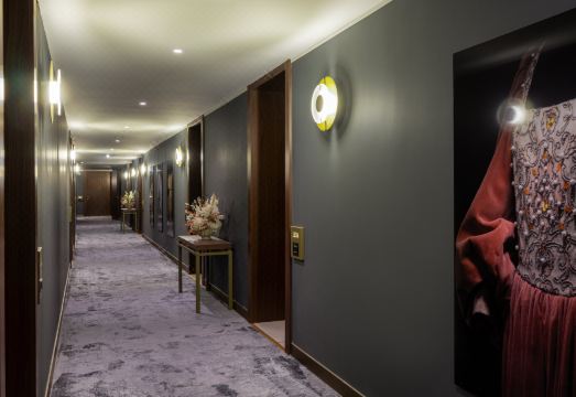 테아트로 아파트먼트 거실