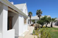 Volstruis Paleis Hotels in Kannaland Local Municipality