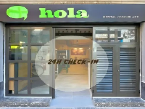 Hola Hostal Collblanc Hotels in L'Hospitalet de Llobregat