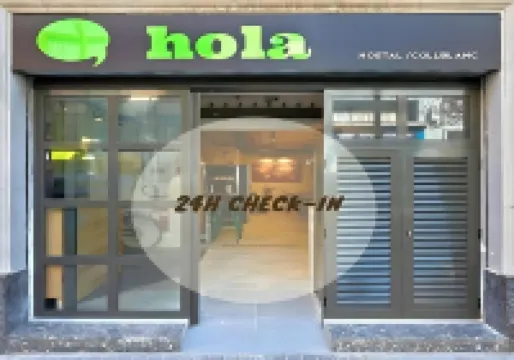 Hola Hostal Collblanc
