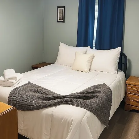 Cozy 2Br Home: with Lake Access & Work Space