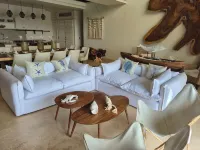 Trobbu Boutique Collection San Bruno