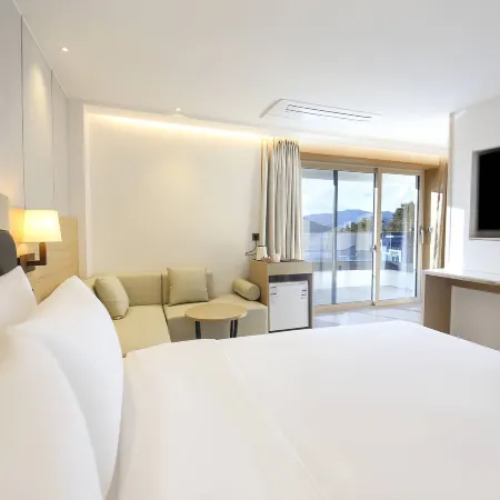 Changwon Masan Ocean View Hotel فنادق في تشانغوون