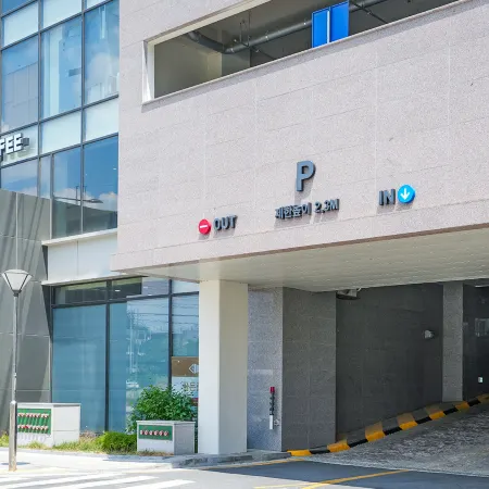 Golden Planet Hotel