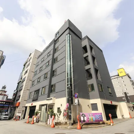 Wonju Mari Hotel Отели рядом с достопримечательностью «Стадион Вонджу»