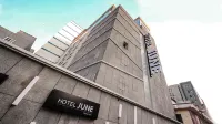 โฮเทล จูน แฮอุนแด