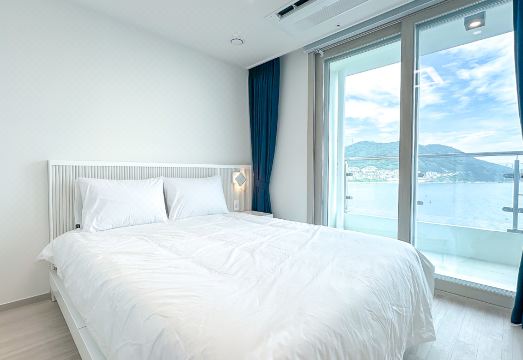 더 퍼스트 오션 송도 객실에서 바라본 오션뷰