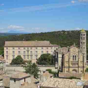 Heated Pool Apartment in Uzes Hotel Exterior