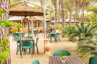 Residence with swimming pool in Albinia just 150 mt from the beach - 2-Star