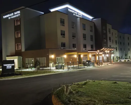 TownePlace Suites by Marriott Youngstown North Hotels in Trumbull County