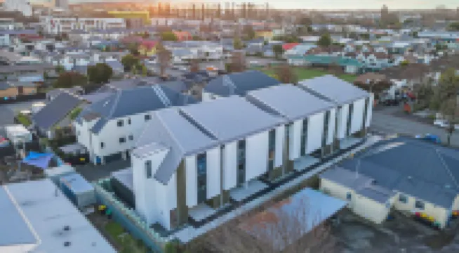 Group and Family Friendly - 3 Bedroom Townhouse with Garage Hotels in 