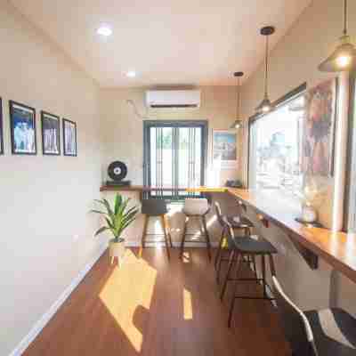 TStays Smart Hotel Dining/Meeting Rooms