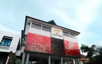 Hotel Grand Pirus Samarinda - 2-Star