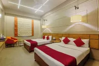 Max Hotel Prayagraj - parkir
