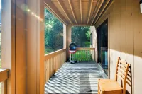 Golf & Adventure! Condo 2 Mi to Dtwn Ellicottville - Homestays