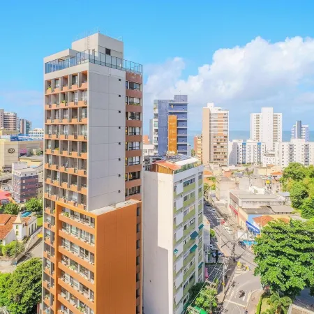 Modern and Fully Equipped Apartments 500m From Barra Beach in Salvador ZBN Отели рядом с достопримечательностью «Пляж Барра-да-Тижука»