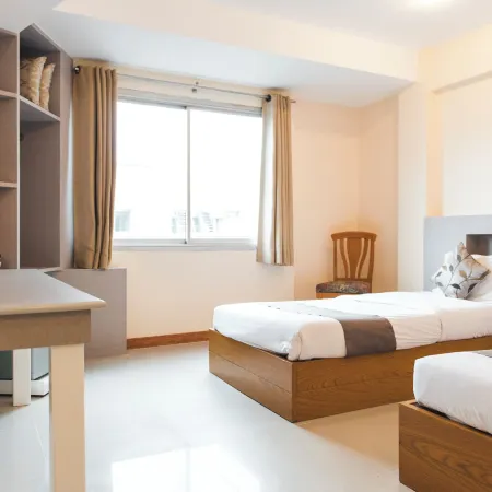 K.S.PAVILION HOTEL Отели рядом с достопримечательностью «Торговый центр The Mall Ratchasima»