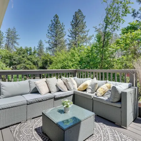 The Overlook Gem: Stunning Views & Serenity Awaits