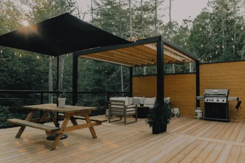 Scandinavian Cozy Cabin in the Woods