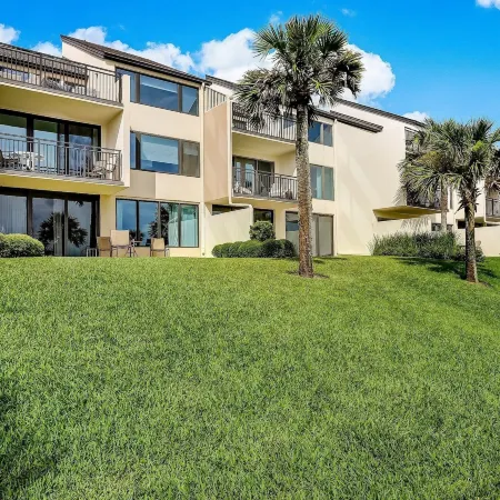 Pet Friendly 2 Bedroom Villa w/ Pool - Captain's Court