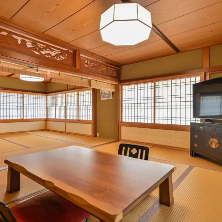 Tsuetate Onsen Yorozuya Ryokan