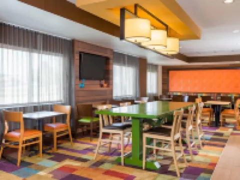 Fairfield Inn & Suites Findlay Hotels in Findlay