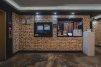 Hotel V