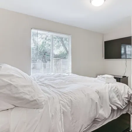 Walkable Haven 1 Mi to Dtwn Phoenix & Chase Field!