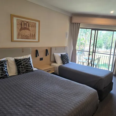 Charbonnier Hotel Singleton Hôtels à : Singleton