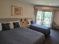 Charbonnier Hotel Singleton - parking