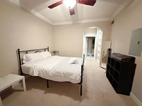 Dallas Uptown Chic 1BR w/ Workspace + Deck overlooking Katy Trail Hotels in Uptown Dallas