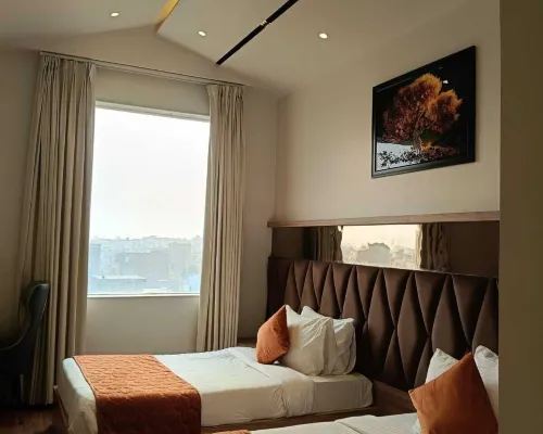 The Pearl Petal Hotels in Rohtak