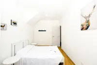 R 01 - Bedroom 1 in Casa do Moinho Guesthouse - 3 stelle