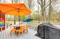 Deck, Fire Pit & Pool Access at Poconos Retreat! - Spa