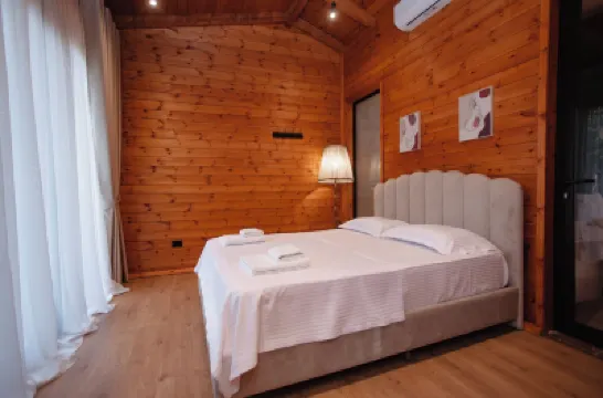 Hoteli Gjuetise Hôtels à : 