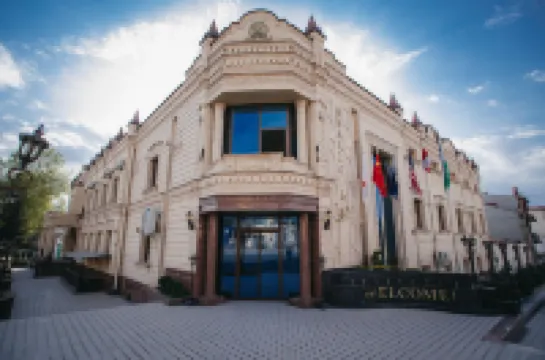 沙烏德精英飯店 住宿飯店