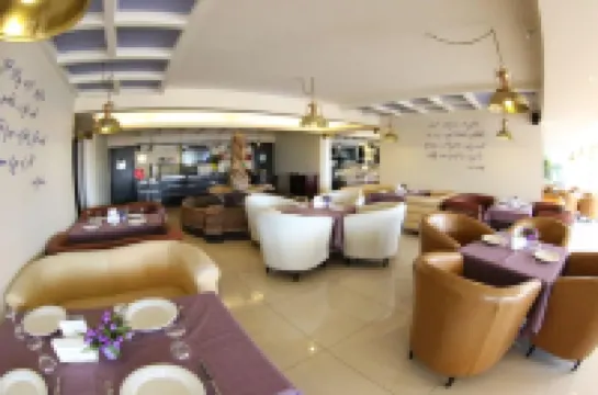 Portaluna Hotel & Resort by Reston