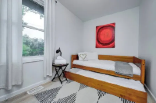 Sweet Spot on Swain: Book Now for IU Graduation!