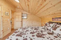 Mountain Cabin Near Trails, Skiing & Yellowstone 3 Bedroom Cabin