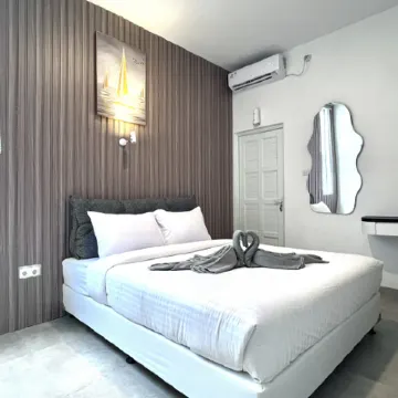 Escotel Arah Timur Hotels near Old Shanghai Sedayu City