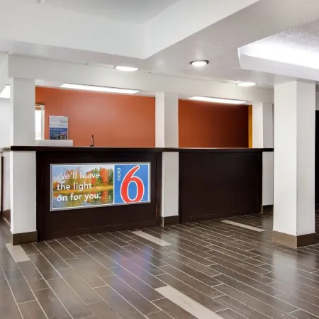 Motel 6 Macon, GA
