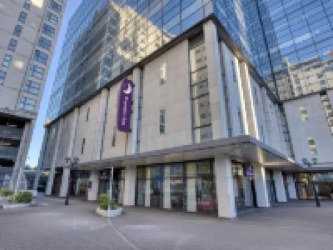 プレミア イン カーディフ シティ センター クイーン ストリート カーディフのホテル