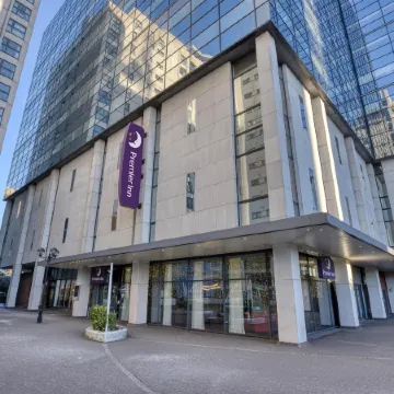 Premier Inn Cardiff City Centre (Queen Street)