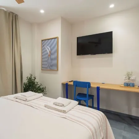 Cabanyal Rooms by VLC Host Отели рядом с достопримечательностью «Пляж Мальварроса»