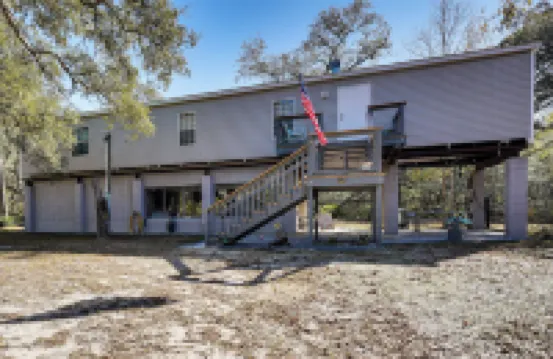 < 1 Mi From Suwannee River, Hideaway w/ Lanai